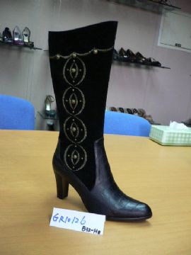 Lady's Boot，The  Price For Pu Upper Only,
